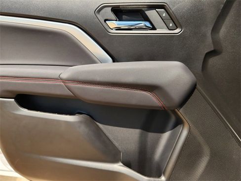 New 2025 Chevrolet Colorado Z71 w/ Midnight Edition image 16