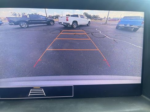 Used 2020 GMC Acadia SLE image 21