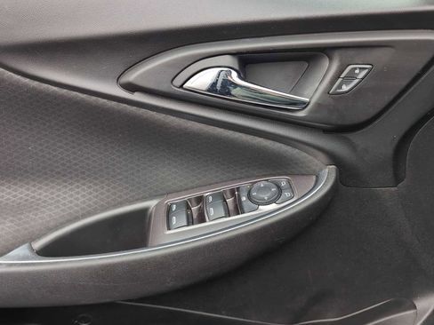 Used 2018 Chevrolet Malibu LT image 22
