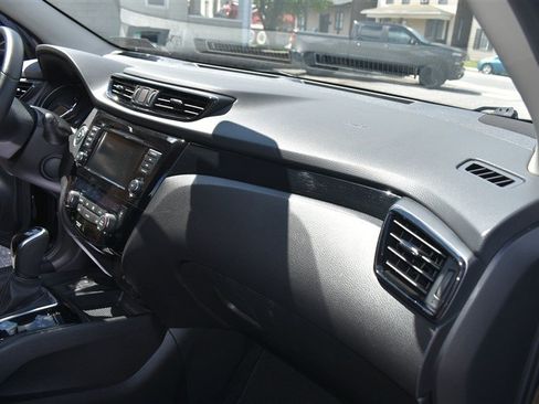 Used 2019 Nissan Rogue Sport SV w/ Technology Package AWD/4WD image 27