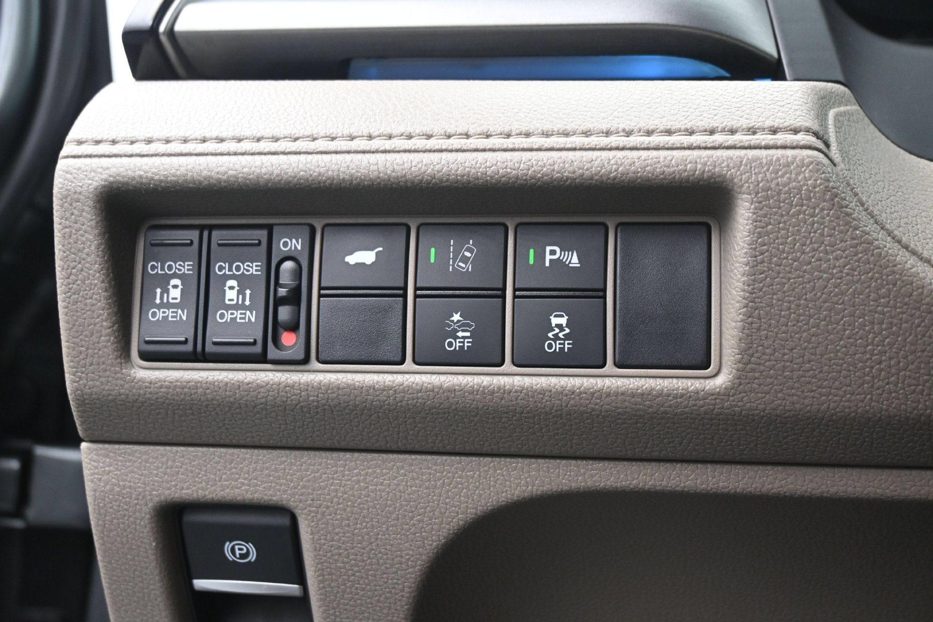 Used 2019 Honda Odyssey Elite image 25