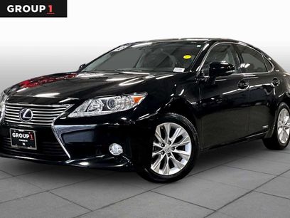Used 2013 Lexus ES 300h w/ Luxury Pkg