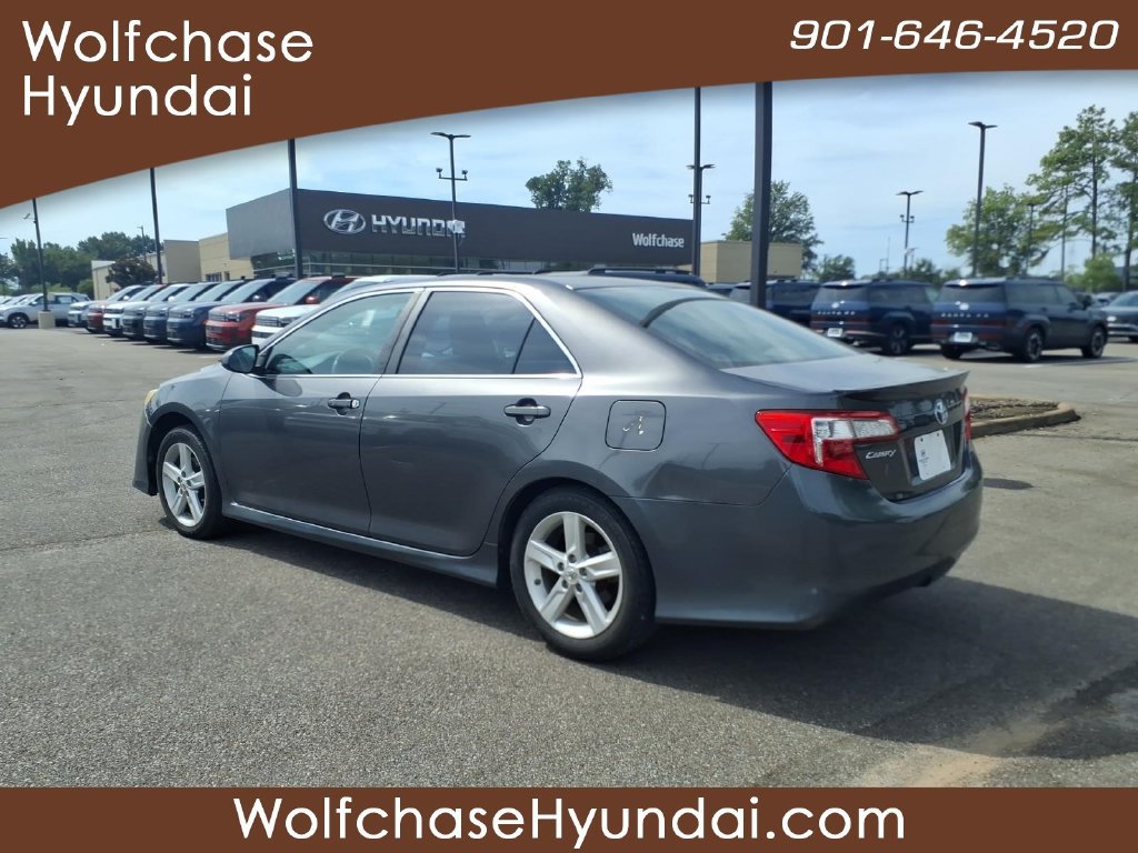Used 2013 Toyota Camry SE FWD image 3