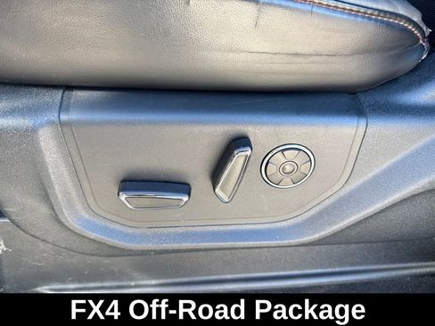 Used 2020 Ford F250 Platinum w/ FX4 Off-Road Package image 14