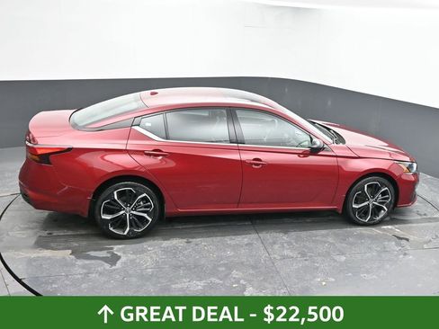 Used 2024 Nissan Altima 2.5 SR w/ SR Premium Package image 49