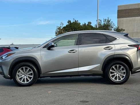 Used 2018 Lexus NX 300h AWD image 9