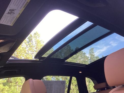 Used 2022 BMW X5 sDrive40i w/ M Sport Package image 74