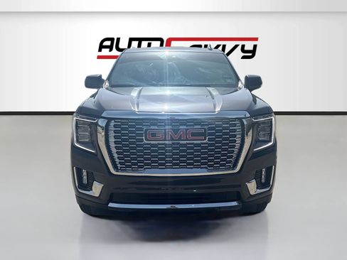Used 2024 GMC Yukon SLT w/ SLT Luxury Package RWD image 2