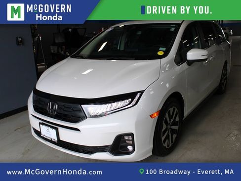Certified 2026 Honda Odyssey EX-L image 1