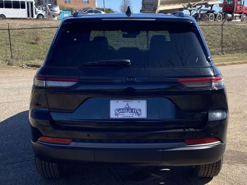 New 2026 Jeep Grand Cherokee Limited w/ Limited Altitude Package RWD image 5