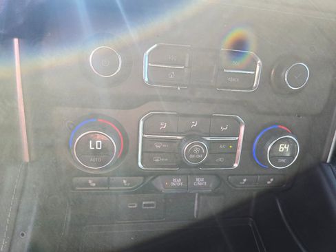 Used 2021 Chevrolet Tahoe Z71 w/ Z71 Signature Package image 10