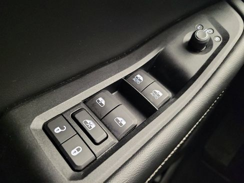 Used 2023 Jeep Grand Cherokee Altitude AWD/4WD image 27