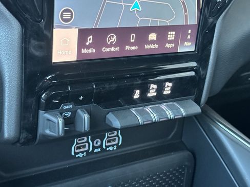 New 2026 RAM 1500 Laramie w/ Night Edition AWD/4WD image 19