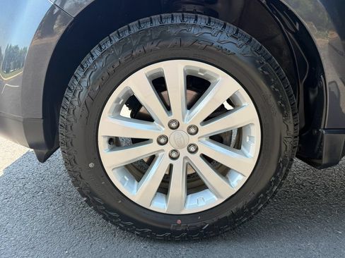 Used 2013 Subaru Forester 2.5X Premium w/ Popular Pkg 1 AWD/4WD image 28