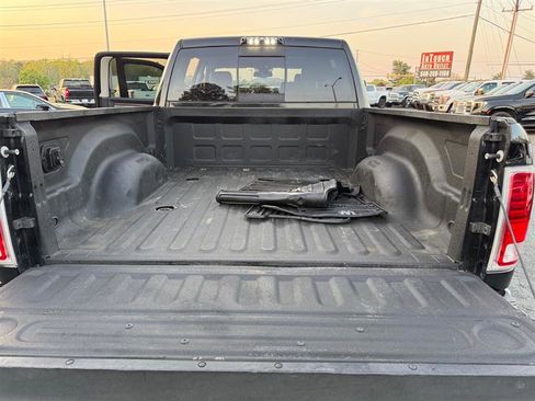 Used 2018 RAM 3500 Laramie image 21