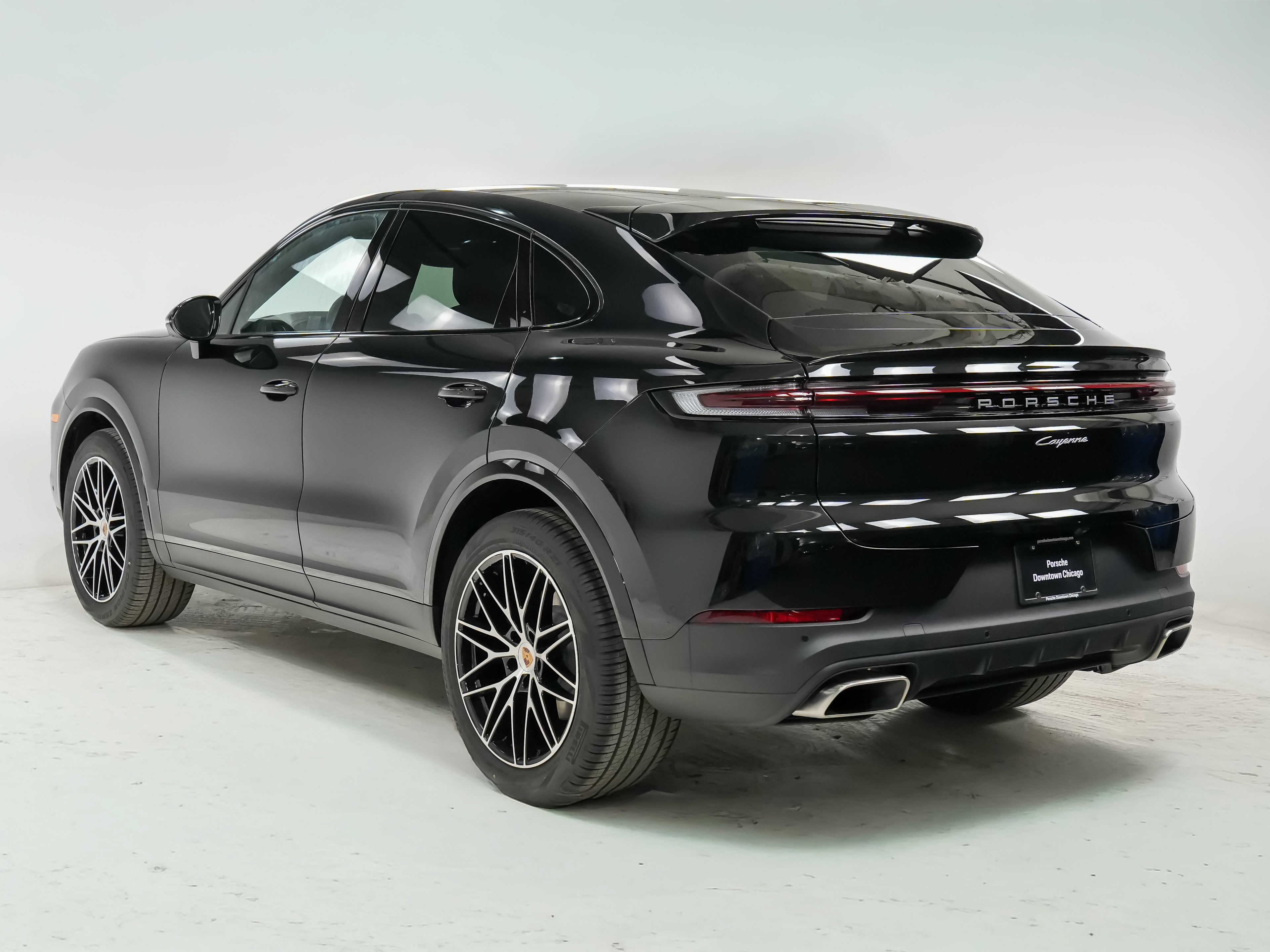 Certified 2026 Porsche Cayenne Coupe AWD/4WD image 3