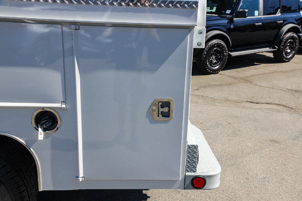 New 2025 Ford F350 XL w/ XL Chrome Package RWD image 26