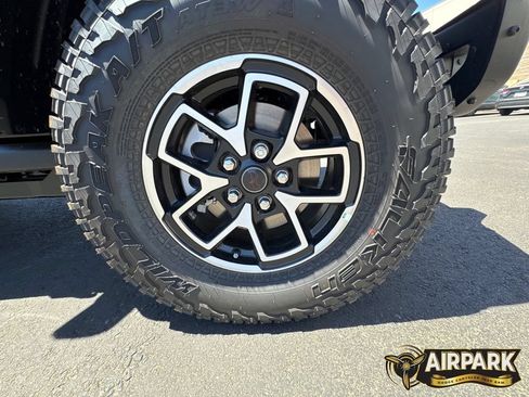 New 2026 Jeep Gladiator Rubicon AWD/4WD image 10