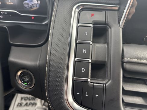 Used 2024 GMC Yukon SLT image 24