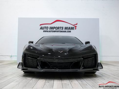 Used 2025 Chevrolet Corvette Z06 RWD image 33