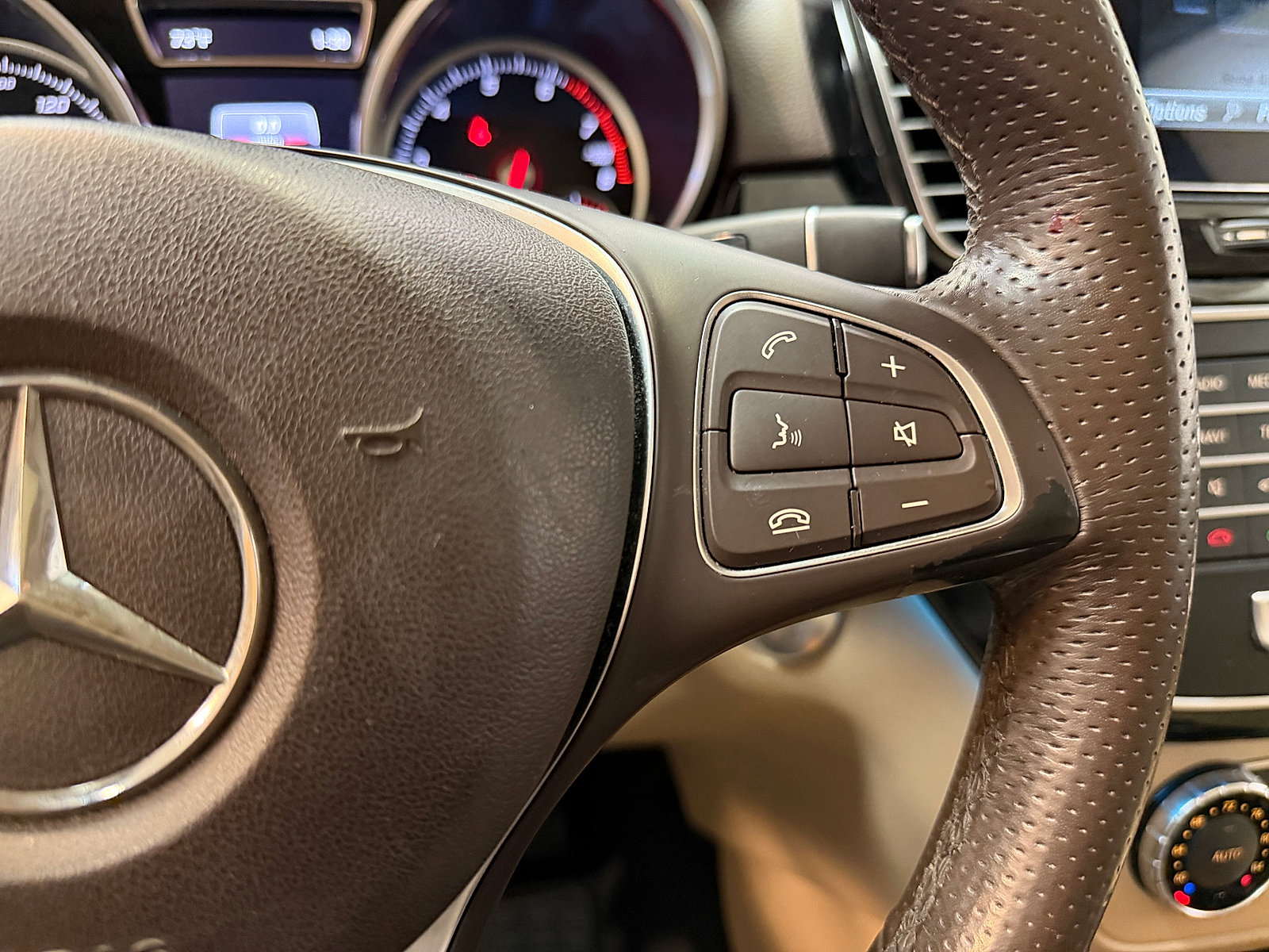 Used 2017 Mercedes-Benz GLE 350 image 24