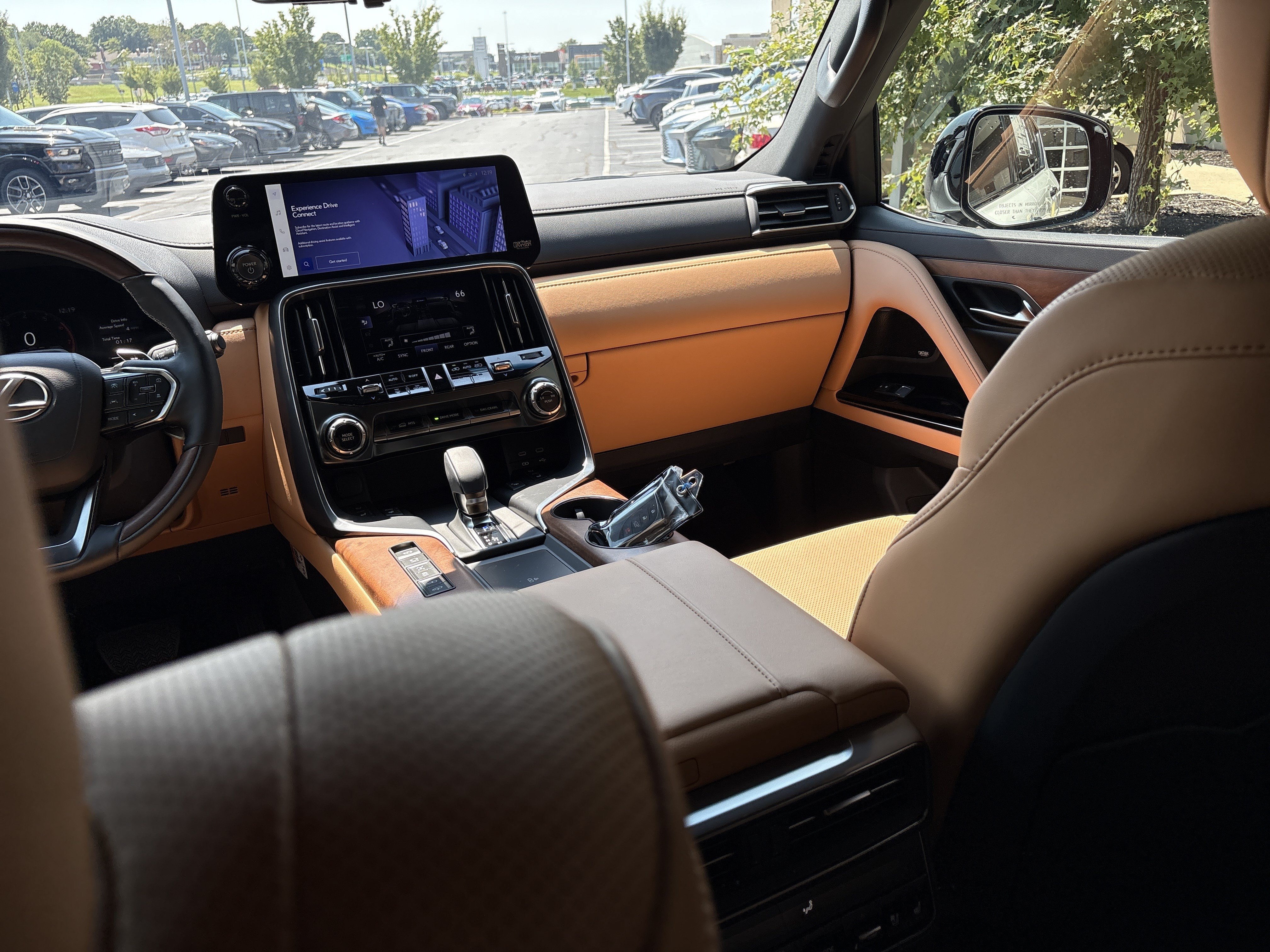 Used 2026 Lexus LX 700h Luxury w/ Appearance Package AWD/4WD image 30