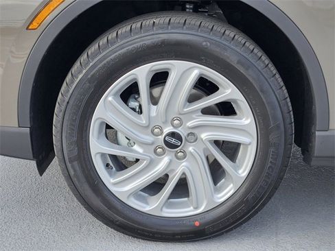 New 2026 Lincoln Corsair Premiere image 10