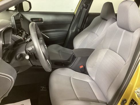 Used 2024 Toyota Corolla Cross AWD Hybrid w/ Moonroof Package image 10
