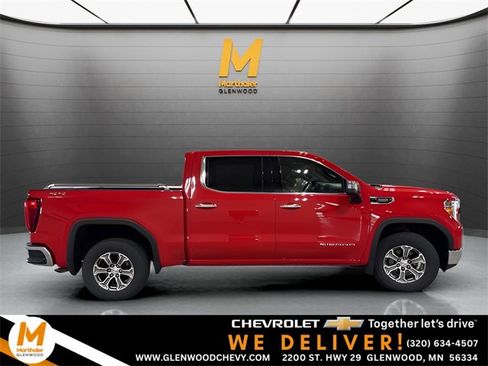 Used 2021 GMC Sierra 1500 SLT image 1