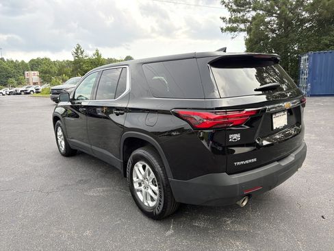 Used 2022 Chevrolet Traverse LS FWD image 7