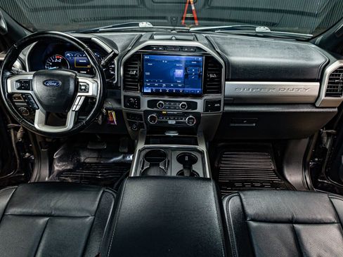 Used 2022 Ford F250 Lariat w/ Snow Plow/Camper Package image 18