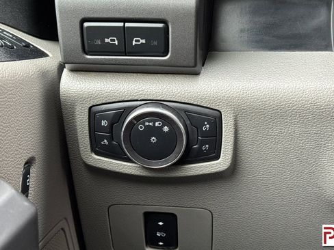 Used 2019 Ford F350 XLT w/ XLT Value Package image 29