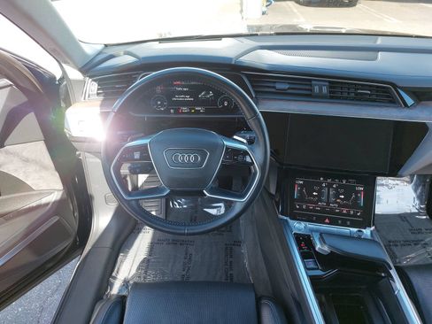 Used 2019 Audi e-tron Prestige AWD/4WD image 16