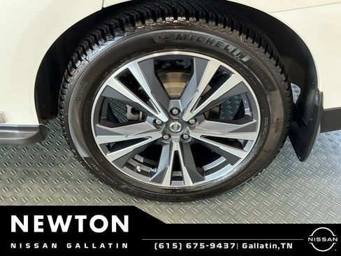 Used 2019 Nissan Pathfinder Platinum FWD image 58