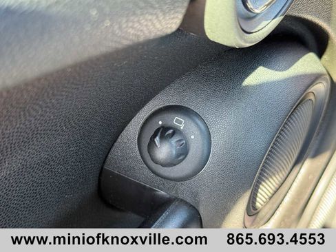 Used 2012 MINI Cooper Convertible image 29