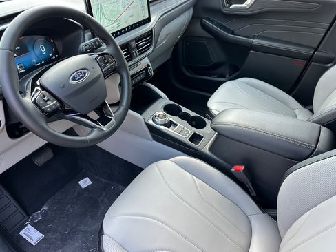 New 2025 Ford Escape Platinum w/ Premium Technology Package image 9