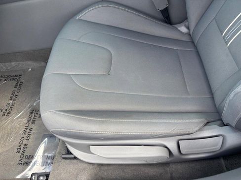 Used 2024 Hyundai Elantra SEL FWD image 16