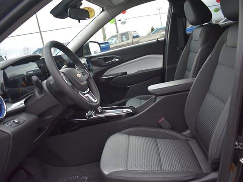 New 2026 Chevrolet Trax LT w/ LT Convenience Package image 21