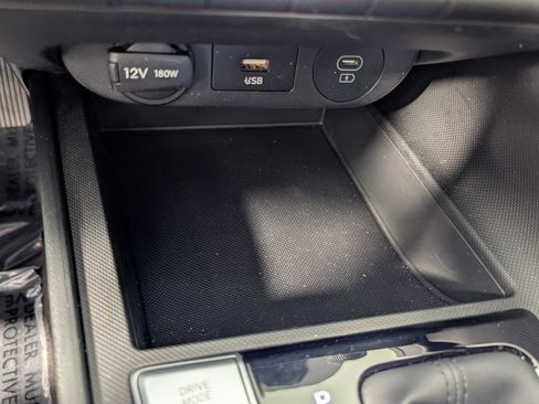 Used 2024 Hyundai Elantra SEL FWD image 23