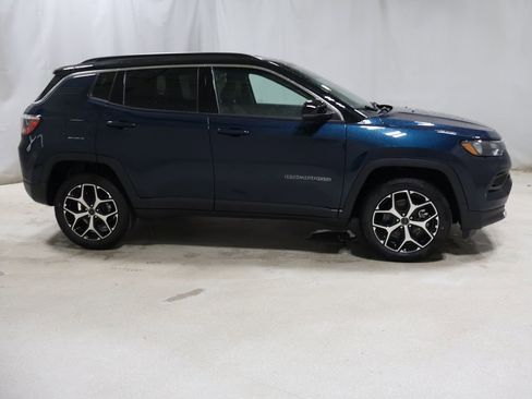 New 2026 Jeep Compass Limited image 8