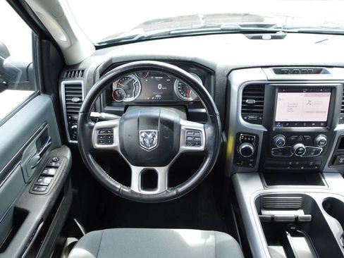 Used 2022 RAM 1500 Classic SLT w/ Electronics Convenience Group AWD/4WD image 38