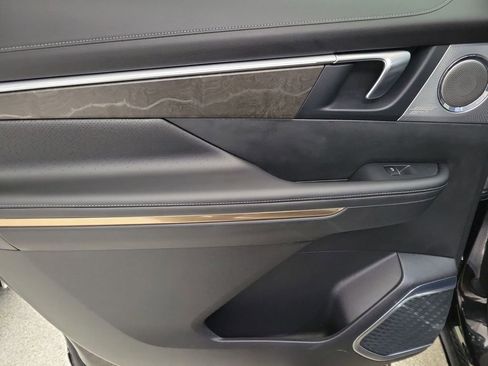 Used 2025 Buick Enclave Avenir w/ Super Cruise Package image 21