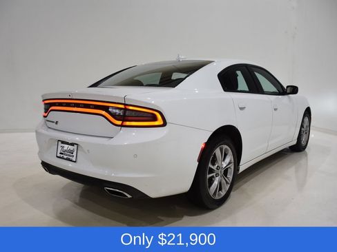 Used 2022 Dodge Charger SXT image 4