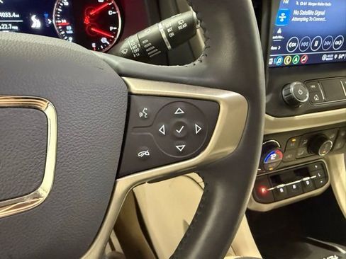 Certified 2021 GMC Acadia Denali w/ Denali Technology Package AWD/4WD image 19