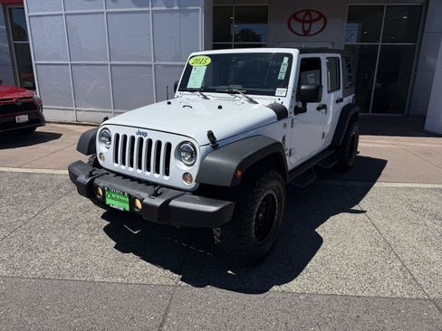 Used 2015 Jeep Wrangler Unlimited Sport w/ Quick Order Package 24S AWD/4WD image 2
