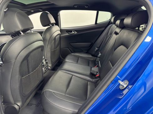 Used 2022 Kia Stinger GT1 image 41