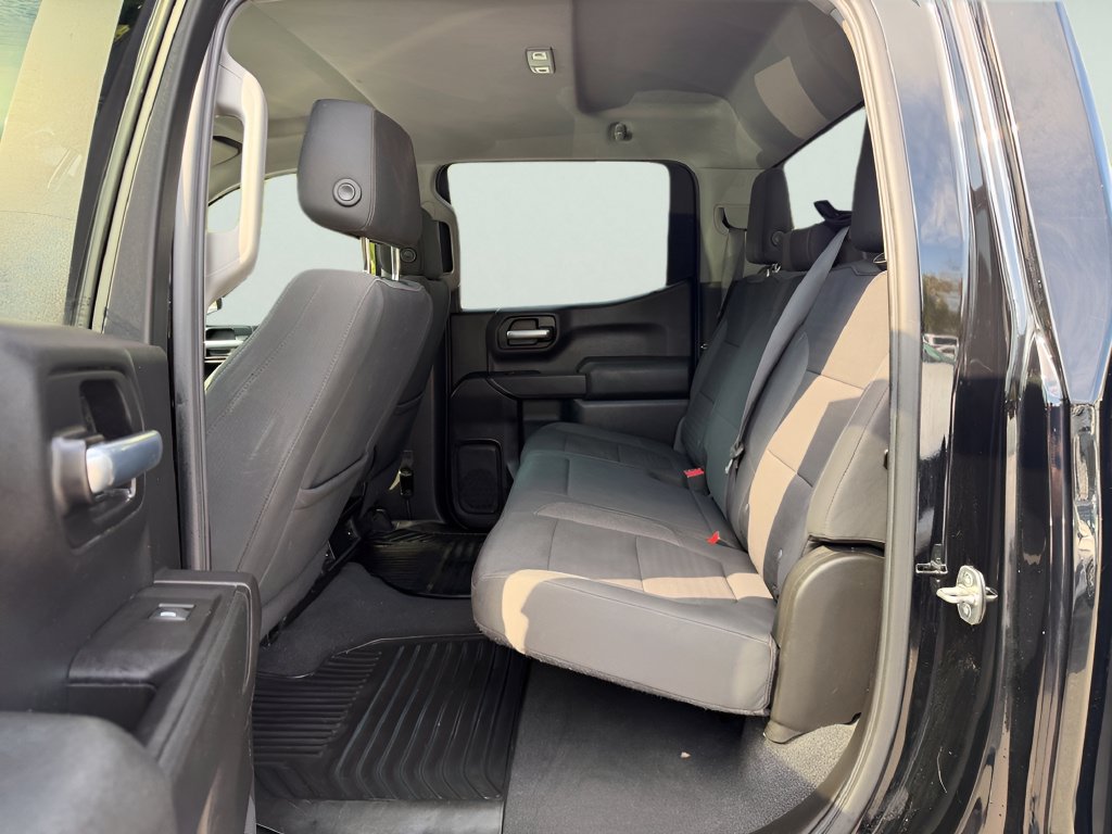 Used 2020 Chevrolet Silverado 1500 LT AWD/4WD image 25