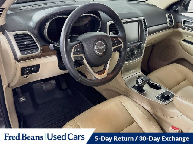 Used 2015 Jeep Grand Cherokee Limited w/ Trailer Tow Group IV AWD/4WD image 17