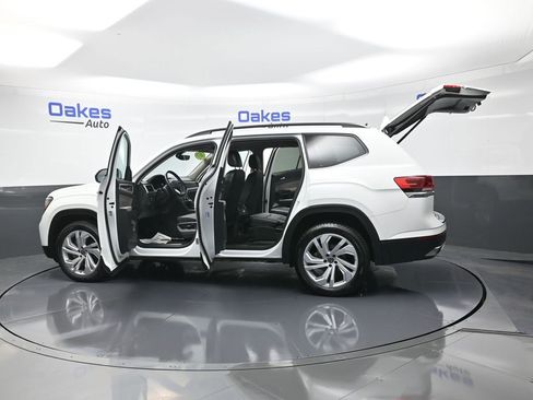 Used 2021 Volkswagen Atlas SE w/ Towing Package image 56