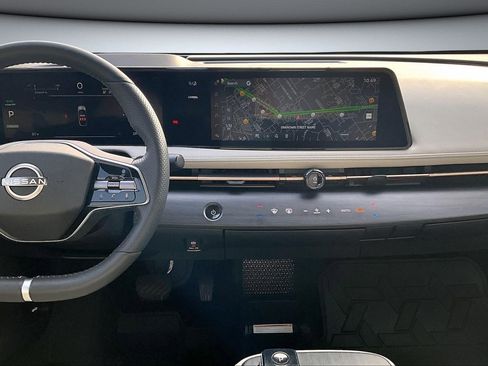 Used 2023 Nissan Ariya AWD image 9